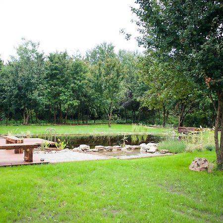 Pajta Apartman Es Vendeghaz Тата Екстер'єр фото